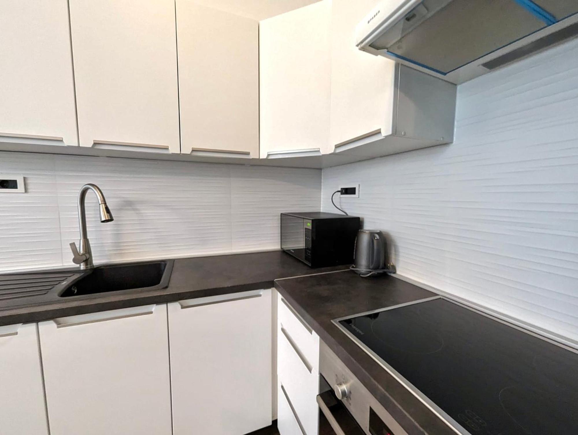 זאגרב Fantabulous Downtown Abode W King Bed, 65" Tv, Washer And Tumble Dryer מראה חיצוני תמונה