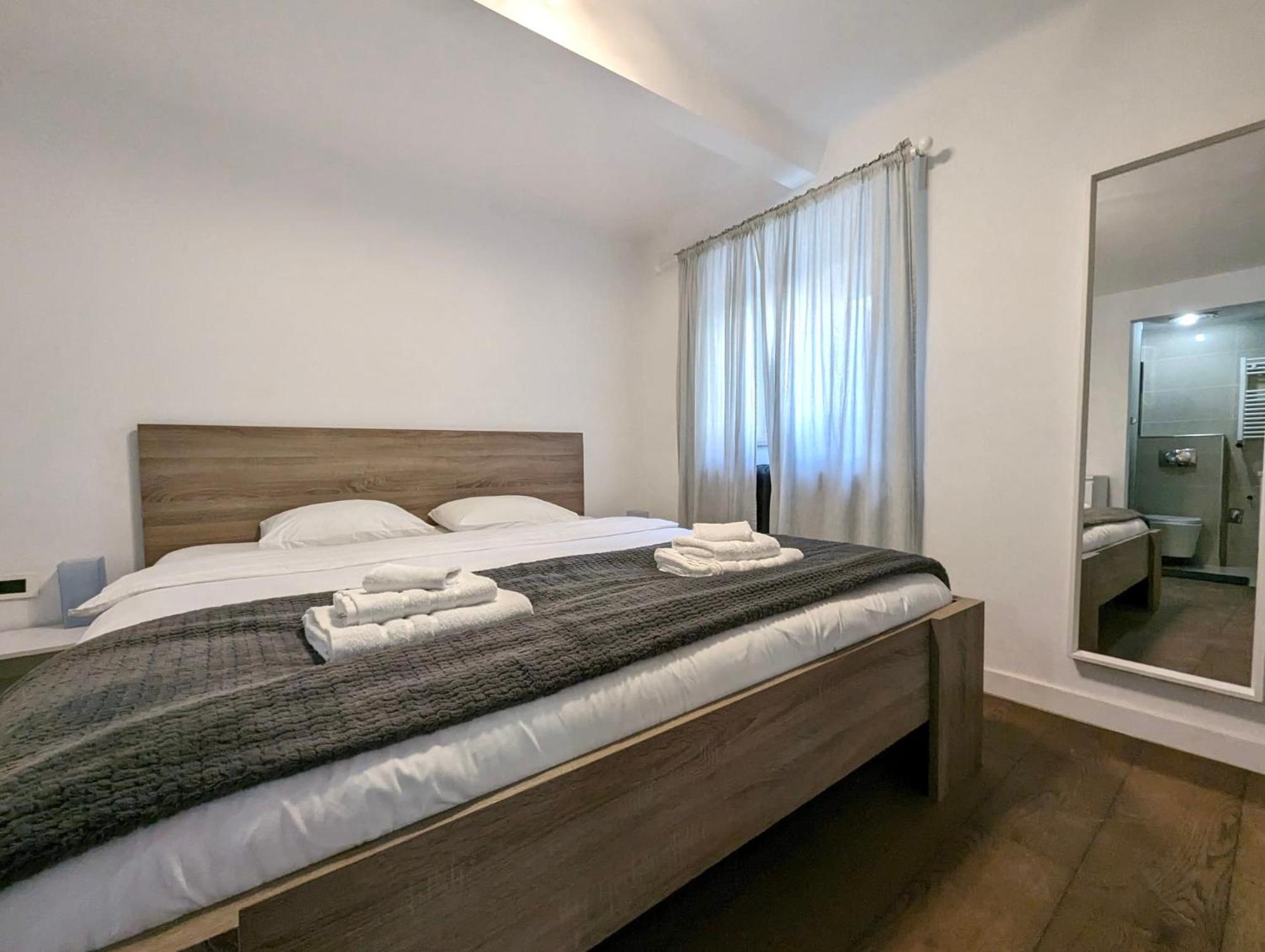 זאגרב Fantabulous Downtown Abode W King Bed, 65" Tv, Washer And Tumble Dryer מראה חיצוני תמונה