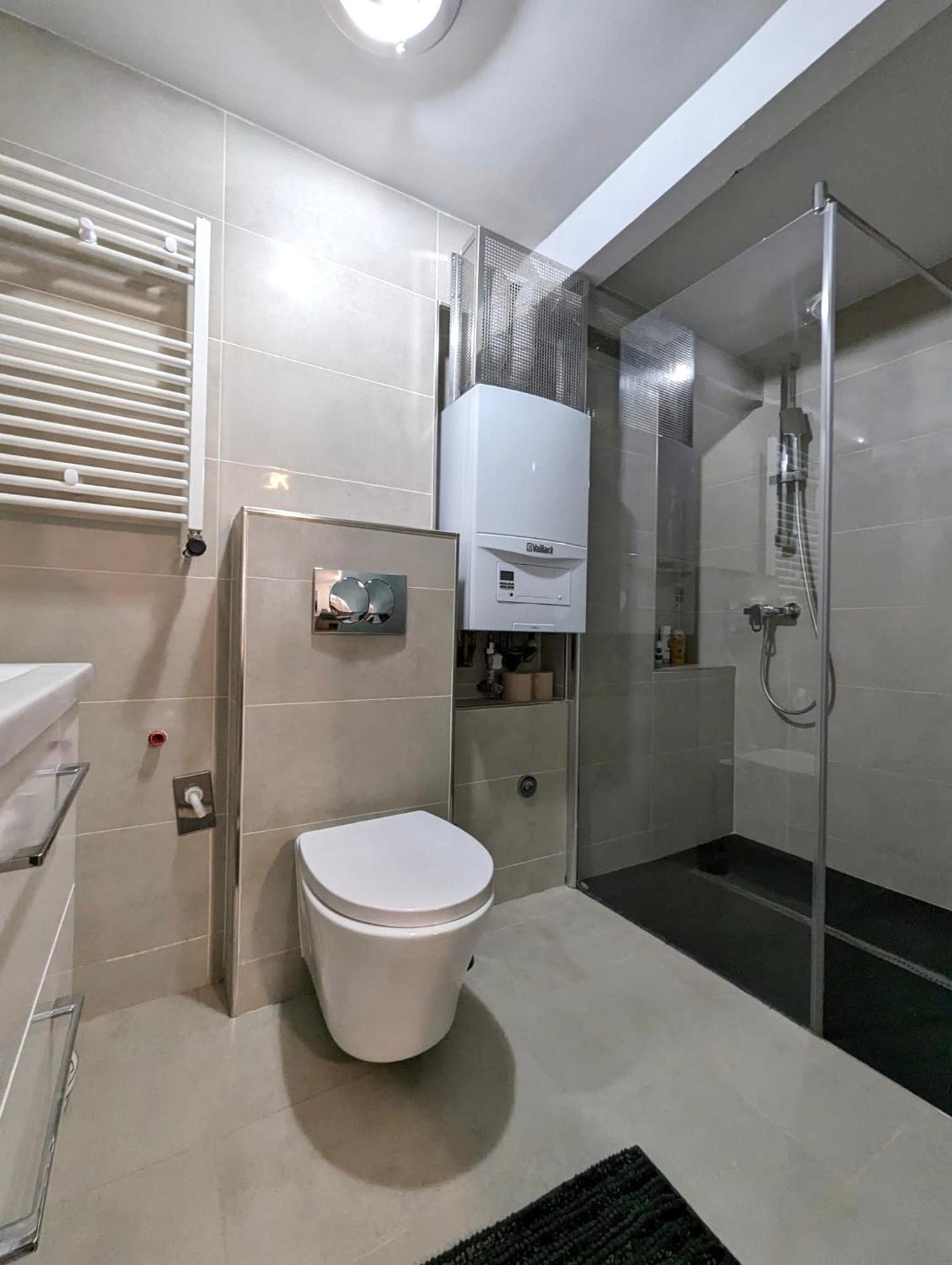 זאגרב Fantabulous Downtown Abode W King Bed, 65" Tv, Washer And Tumble Dryer מראה חיצוני תמונה